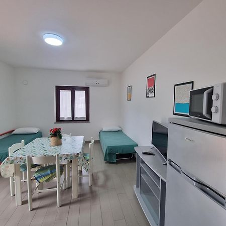 Villaggio Camping Lungomare Кропани Экстерьер фото