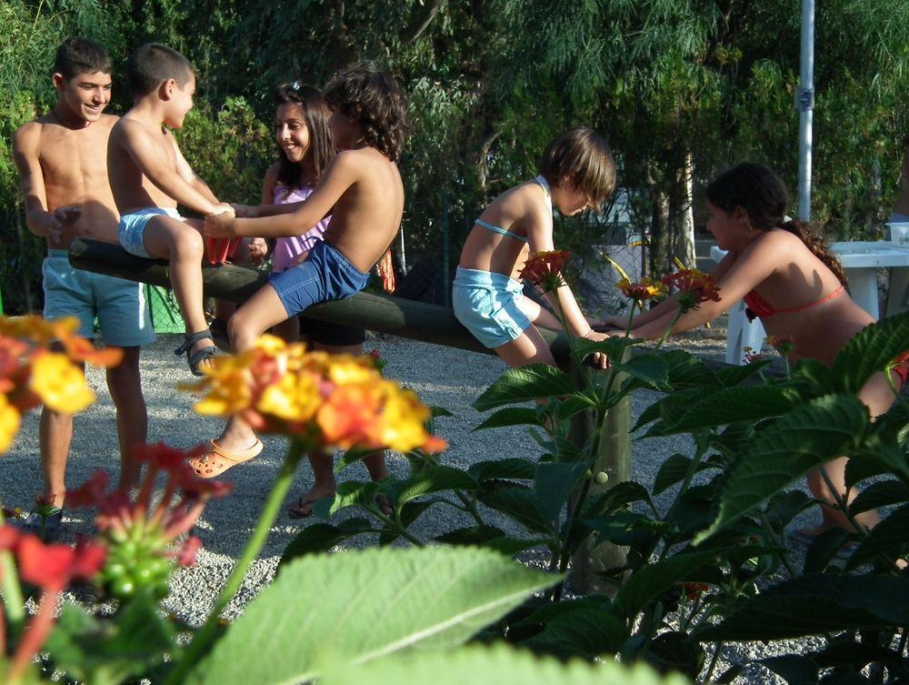 Villaggio Camping Lungomare Кропани Экстерьер фото