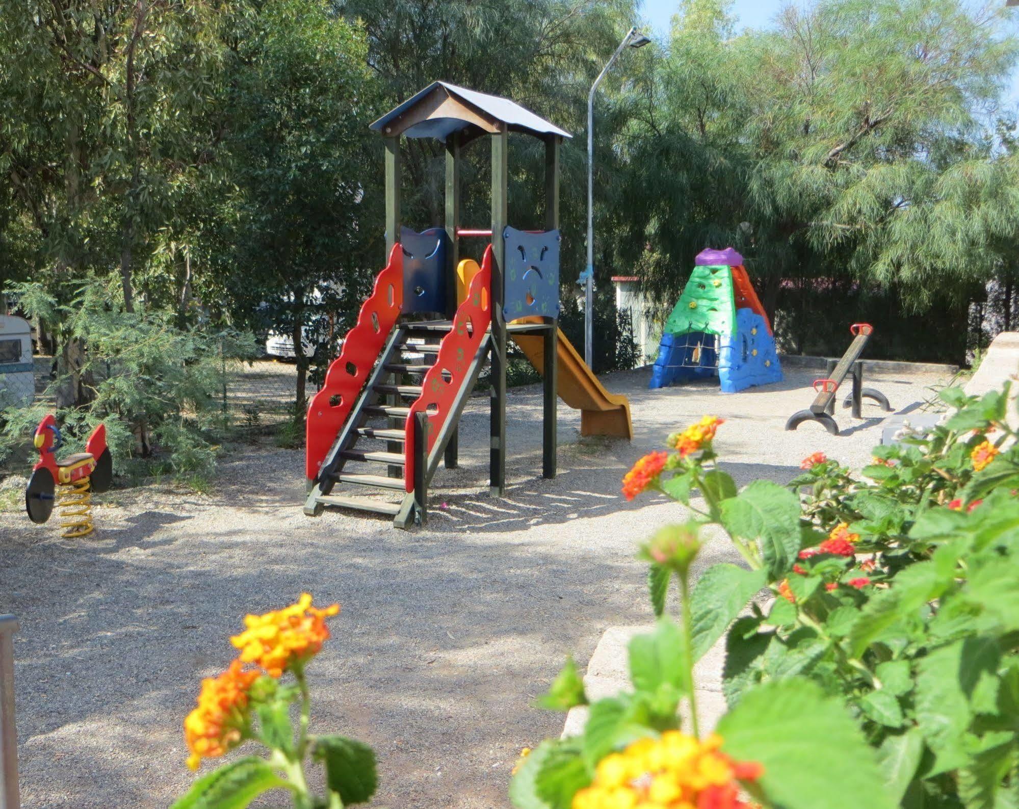 Villaggio Camping Lungomare Кропани Экстерьер фото