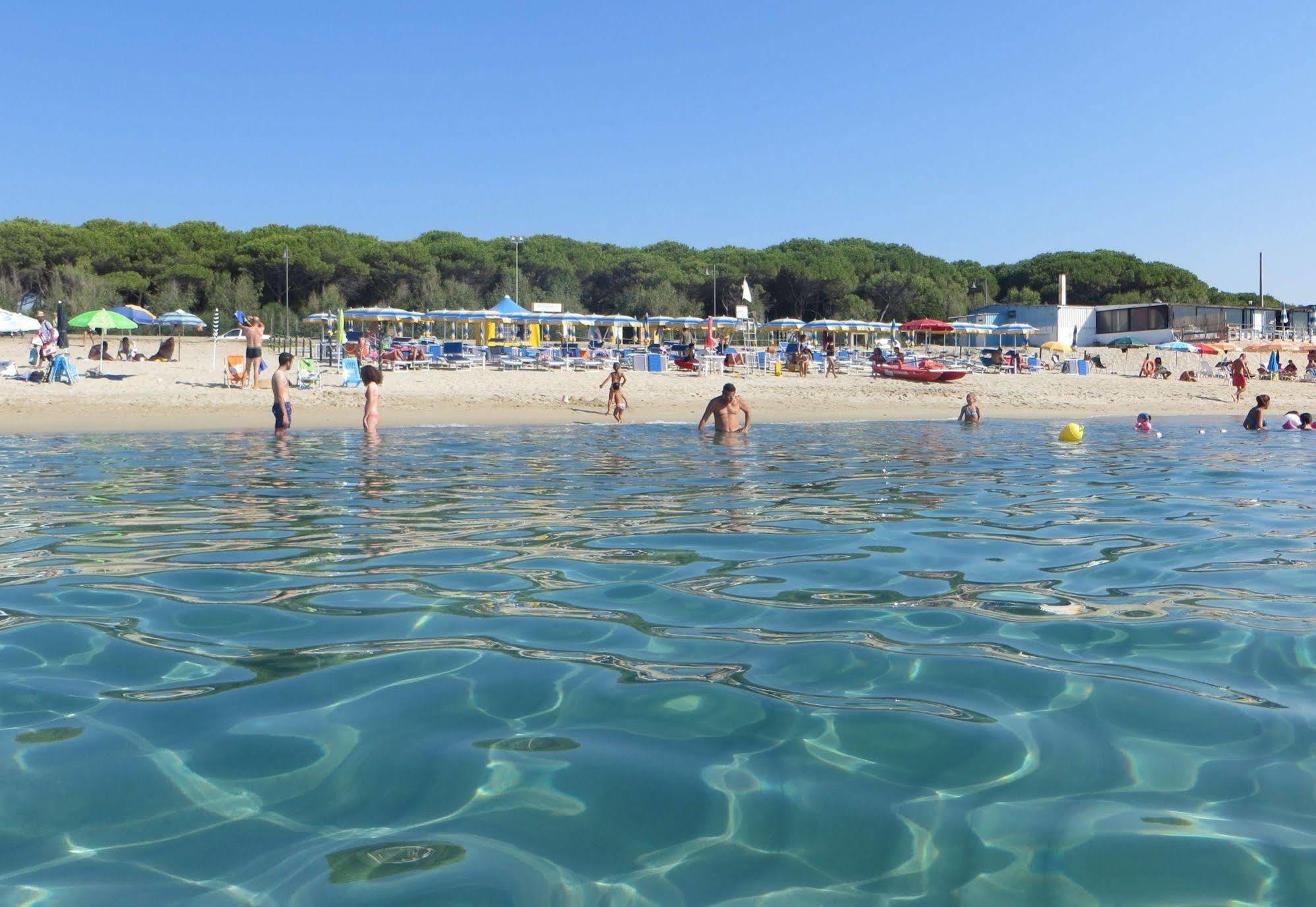 Villaggio Camping Lungomare Кропани Экстерьер фото